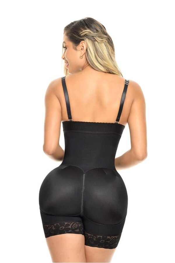 short-push-up-tirantes-ruth-negra-atras Faja Short Estraple 3 Filas de Broches Realce Maxi Bella Michell FP5031 Ruth